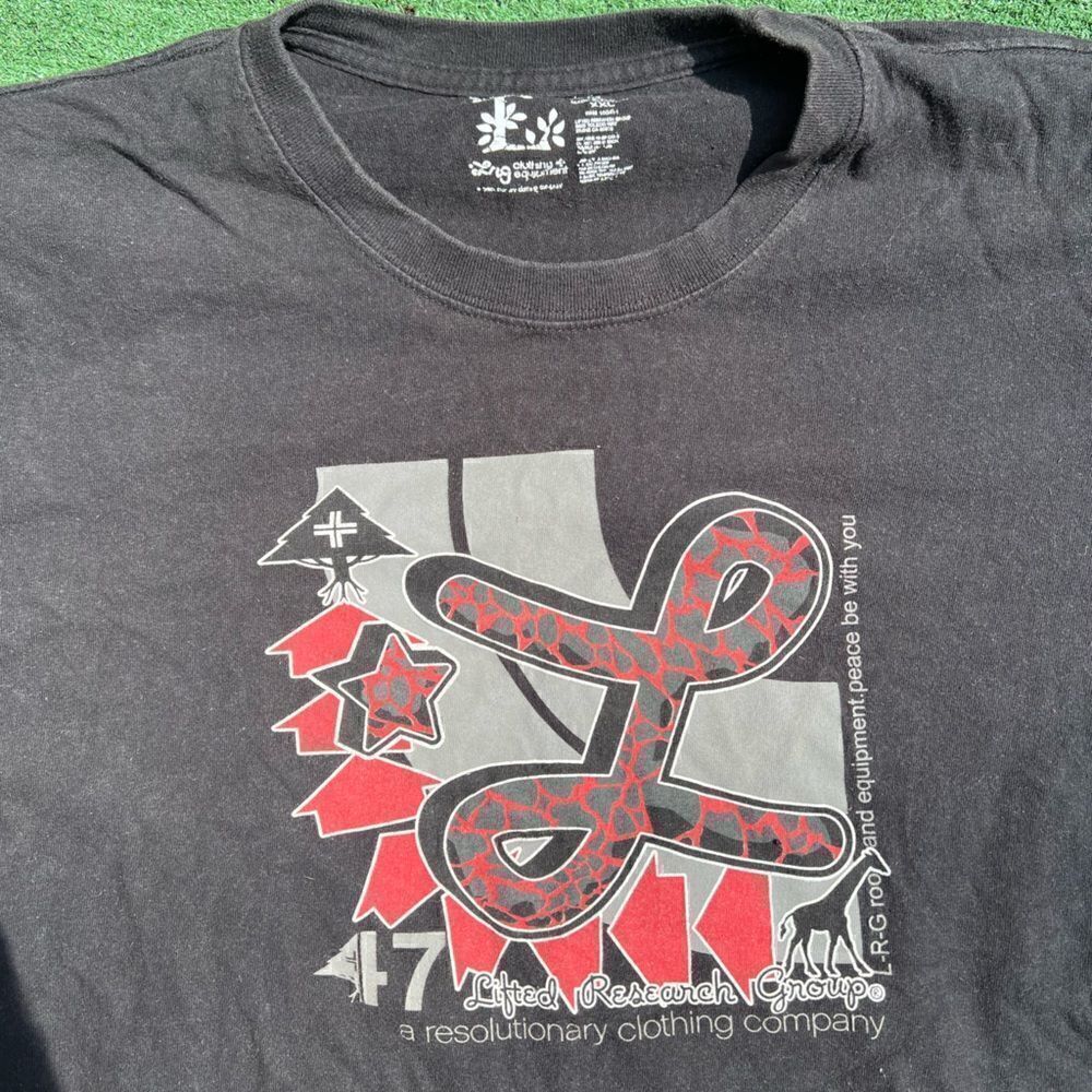 LRG Lifted Research Group T shirt